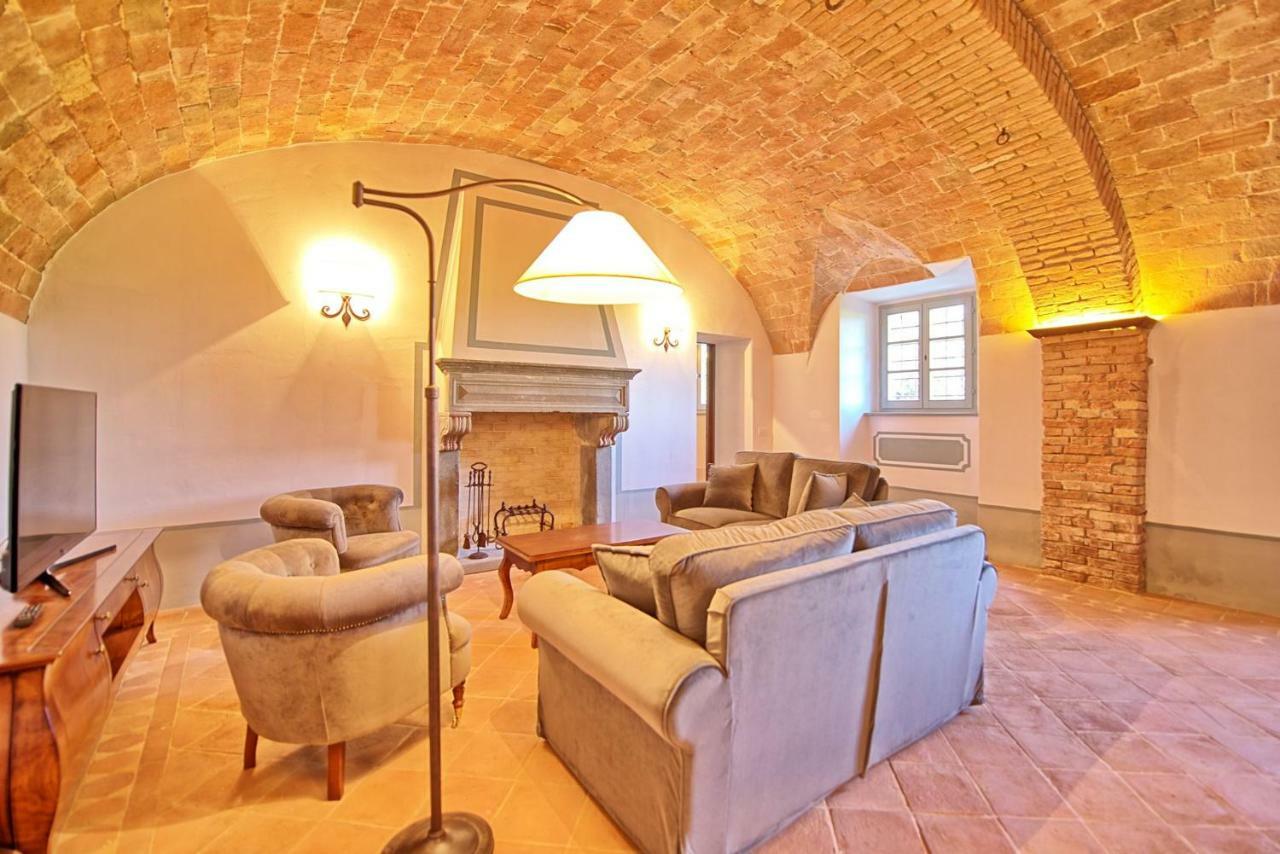 Villa Sant'Anastasio Suites Volterra Exterior photo