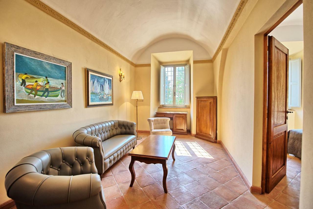 Villa Sant'Anastasio Suites Volterra Exterior photo