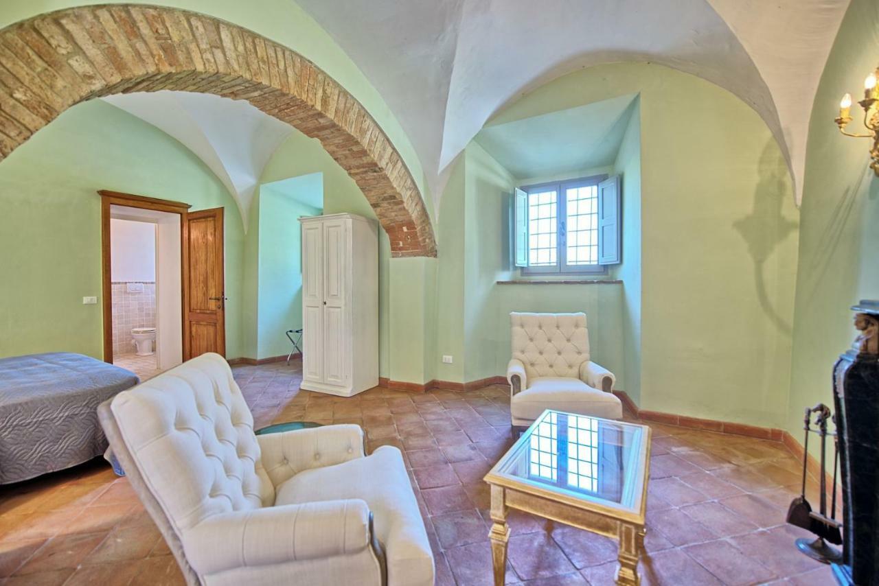 Villa Sant'Anastasio Suites Volterra Exterior photo